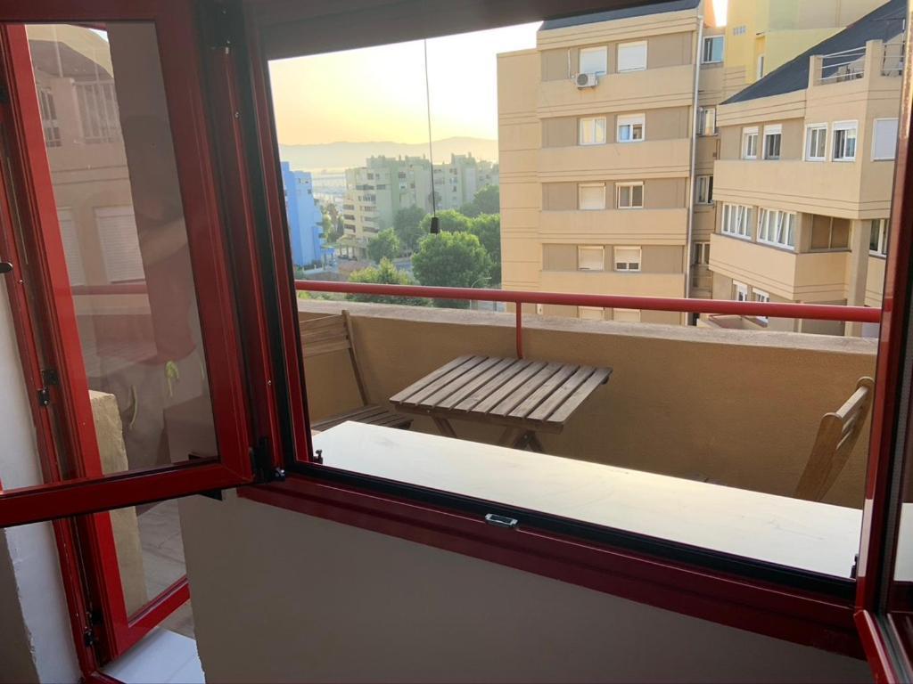 Room In A Shared Apartment Touching The Border :) La Línea de la Concepción Eksteriør billede