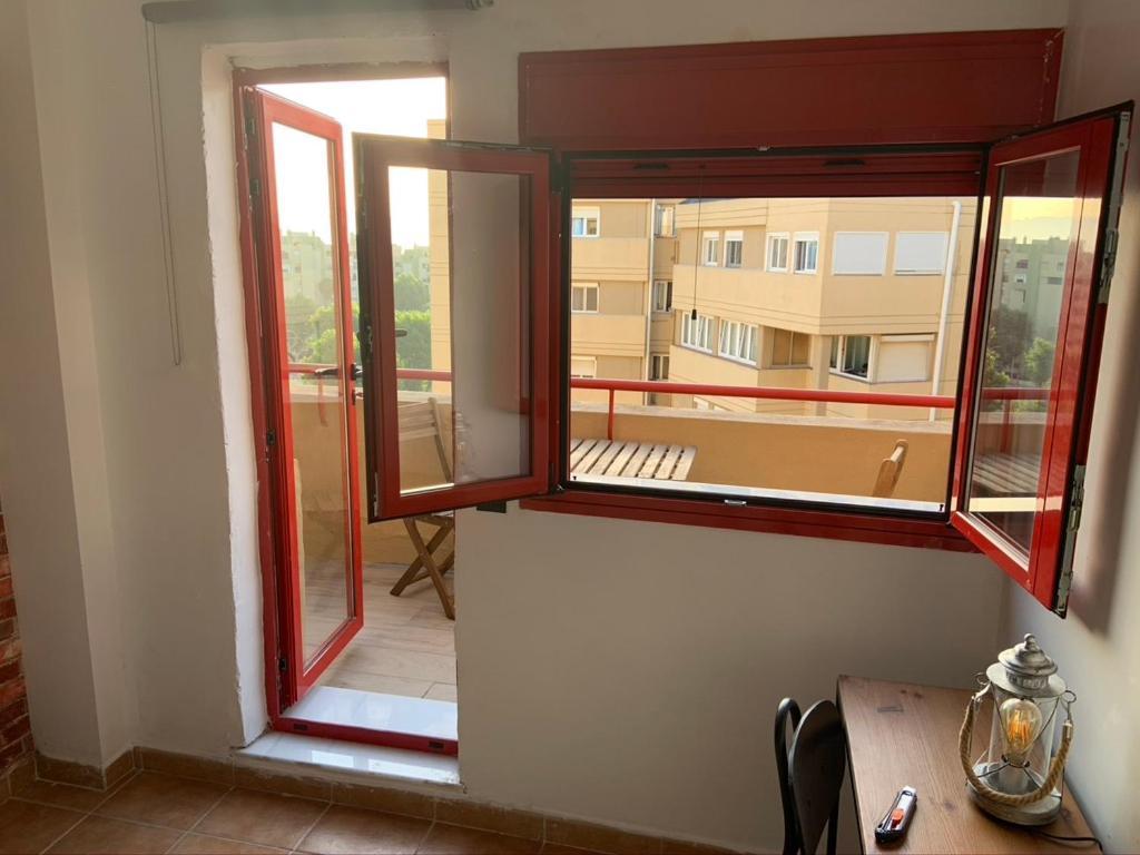 Room In A Shared Apartment Touching The Border :) La Línea de la Concepción Eksteriør billede